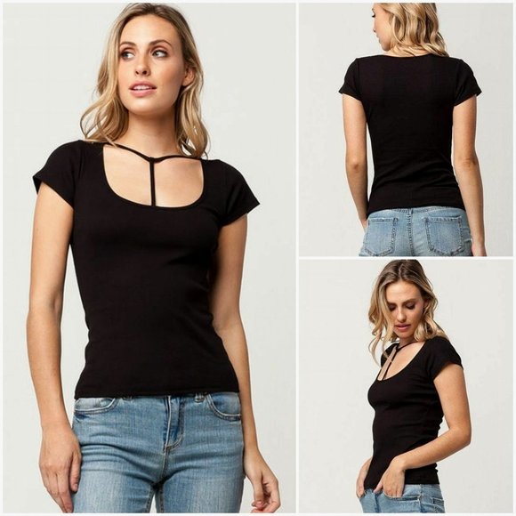 Bozzolo Tops - Top. Black Ribbed Tee. "Y" Neckline. Size Large. NWT
